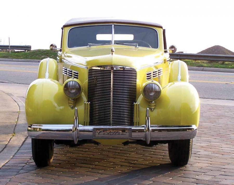  Cadillac Series 75 Convertible Coupe 1938 года  (фото 5 из 6)